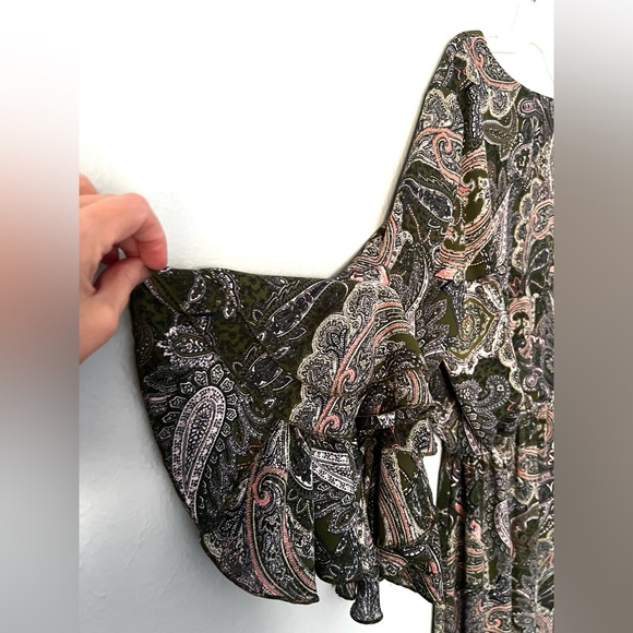 C est 1946 Women’s midi dress Large Elastic waist bell sleeves Green paisley - Picture 3 of 11